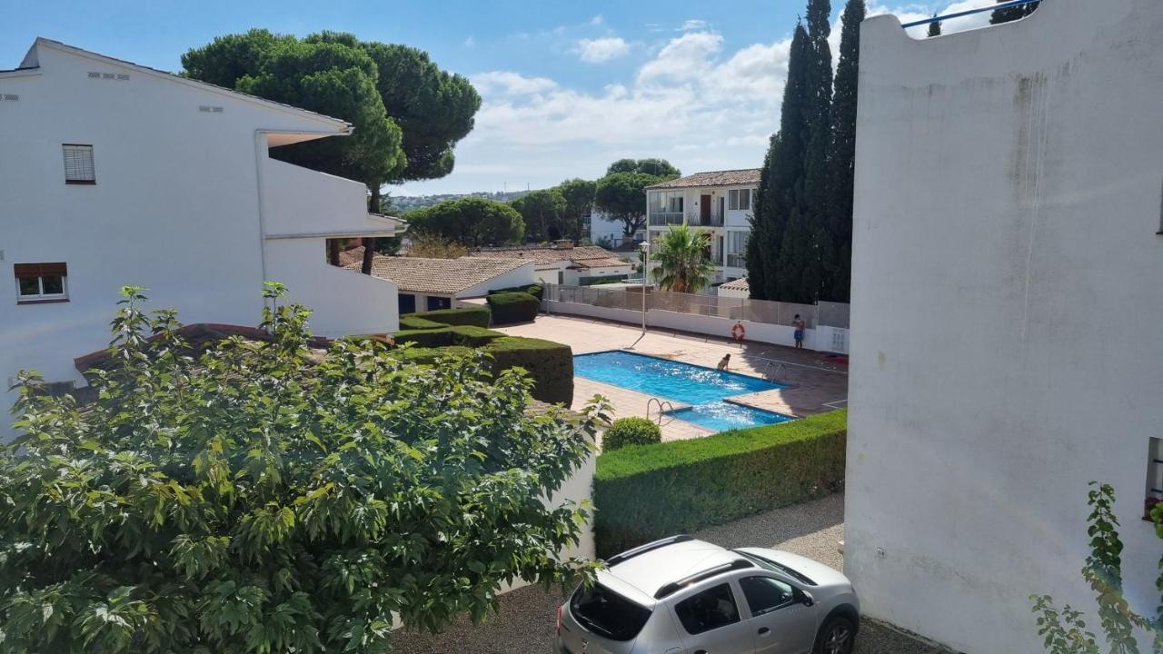 Apartamento familiar con piscina y wifi L' Escala Esterno foto